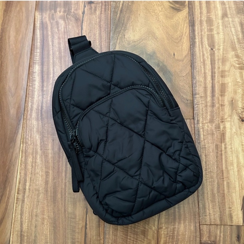 Vera Bradley Lorman sling backpack/ crossbody